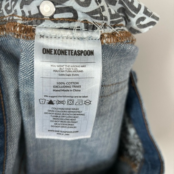 One x One Teaspoon Distressed Jean Sorts Size 25 - Picture 8 of 10